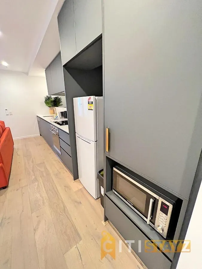 Enchanting In Red - 1Bd 1Bth 1Csp Canberra Australia